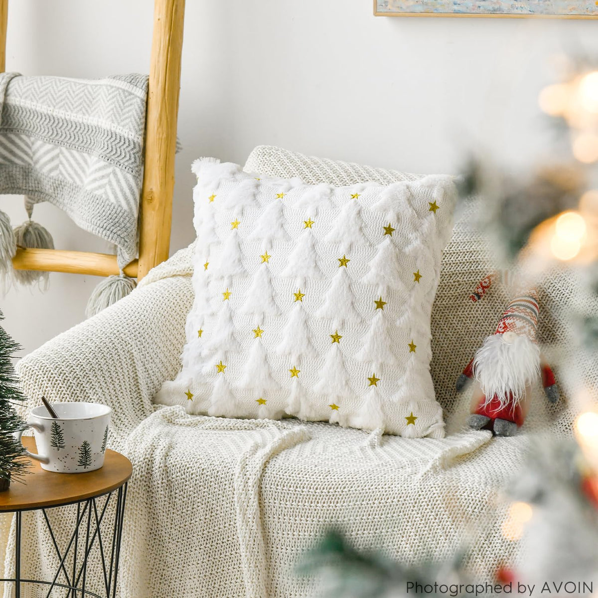 AVOIN colorlife Christmas Tree Star White Throw Pillow Cover Set of 2, 18 x 18 Inch Soft Plush Faux Fur Jacquard Festivals Winter Cushion Case Decoration for Sofa Couch