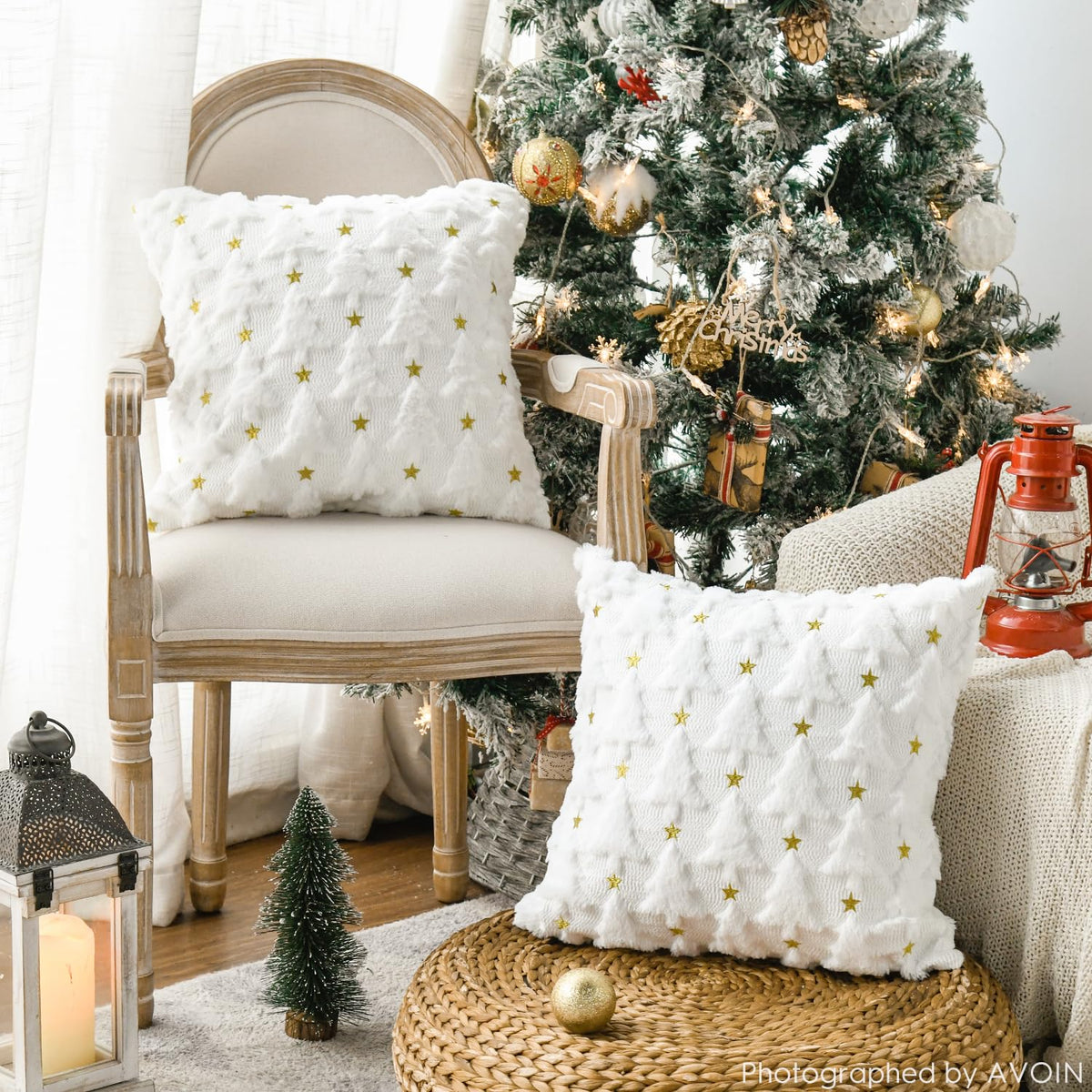 AVOIN colorlife Christmas Tree Star White Throw Pillow Cover Set of 2, 18 x 18 Inch Soft Plush Faux Fur Jacquard Festivals Winter Cushion Case Decoration for Sofa Couch